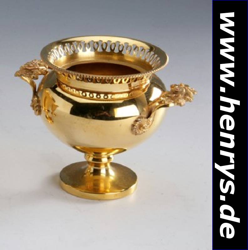 Miniaturvase, Leysen Freres, 800er Silber vergoldet, Italien für Frankreich, 60er Jahre, 2 verzierte Griffe, Durchbruch- arbeit, H ca. 9 cm
