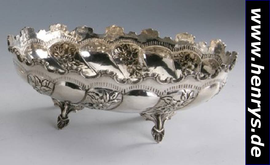 Anbietschale, Italien 60er Jahre, 800er Silber, abstr. floral verziert, auf 4 Füßen stehend, ca. 380 g, ca. 10 x 24 x 15 cm