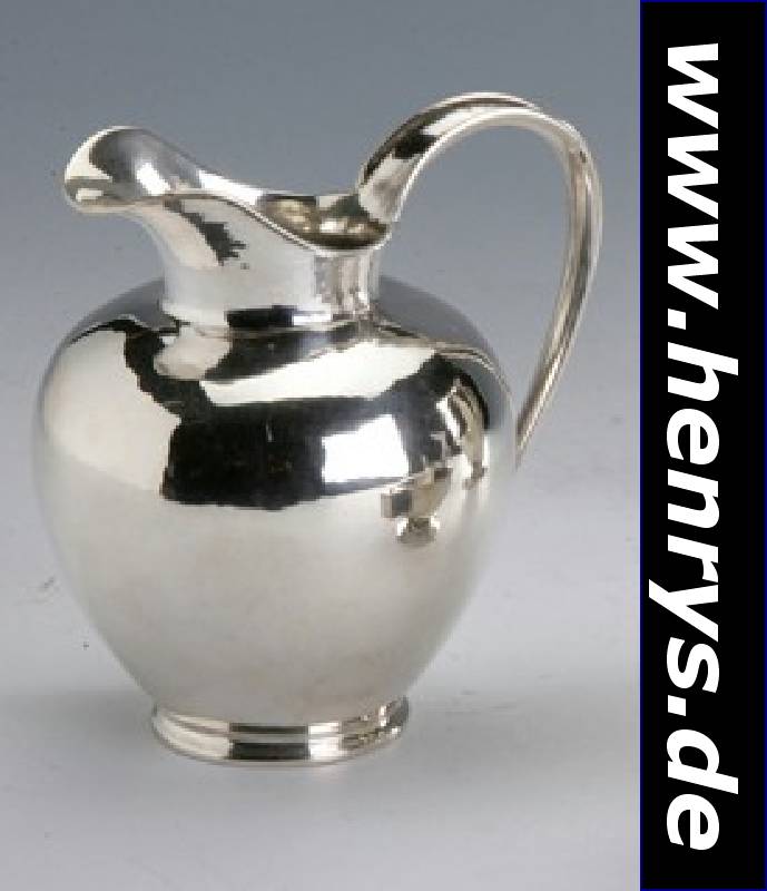 Kleiner Krug, deutsch, 30er Jahre, reine Treibarbeit, 830er Silber, H ca. 12 cm, ca. 195 g