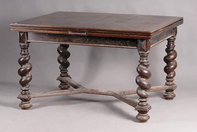 Detail a: Ausziehtisch mit 6 Stühlen, Danziger Barock,Eiche massiv, gedrechselte verschränkte Beine,Netzeinsätze besch., Tisch: ca. 80x130x99 cm Stühle: ...