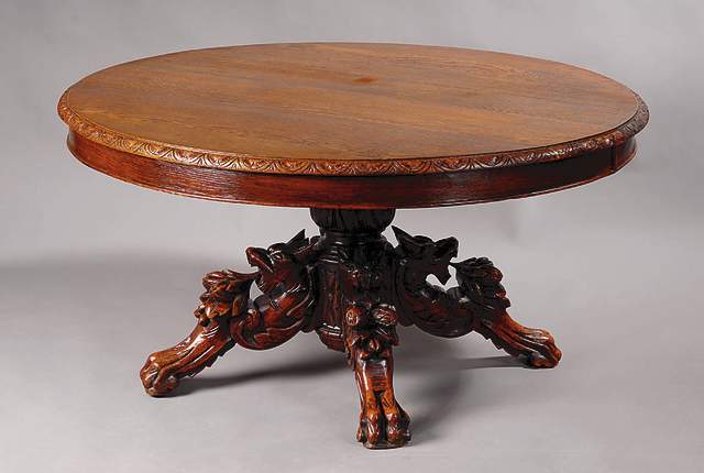 Salontisch, Frankreich, um 1880/90, Unterteil massiv Eiche, im Renaissancestil m. Tatzen, Blüten u. Blättern, Säule gekürzt, Tischplatte ursp. ...
