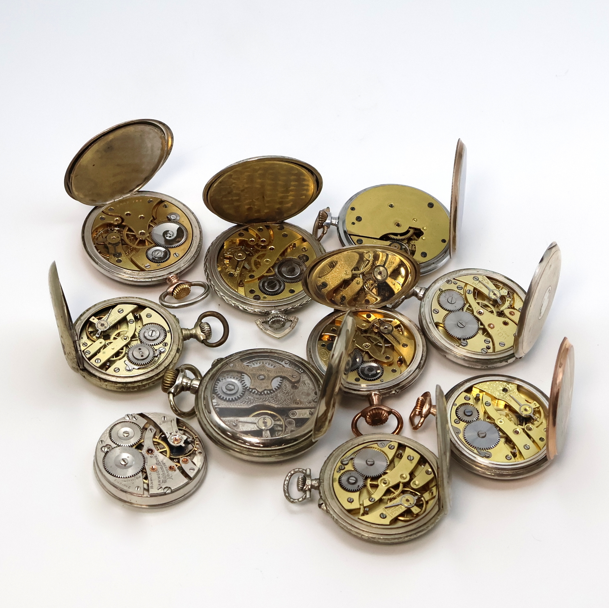 Detail d: Konvolut: 10 Taschenuhren, Schweiz um 1890- 1920, Silber- u. Metallgeh., meist Metallbl., Zylinder- u. Ankerwerke, meist nicht gehfähig, zu rep. o. ...