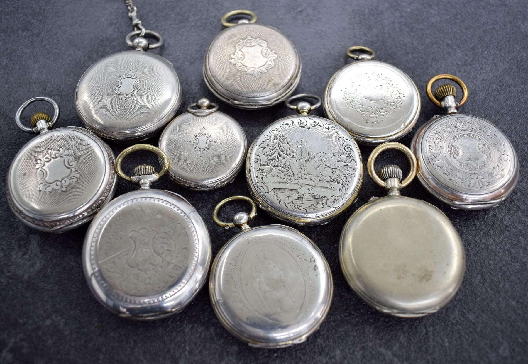 Detail c: Konvolut: 10 Taschenuhren, Schweiz um 1870 - 1890, Silber- & Metallgehäuse, Emailblätter (riss.), versch. Designs, Zylinder- & Ankerwerke, meist ...