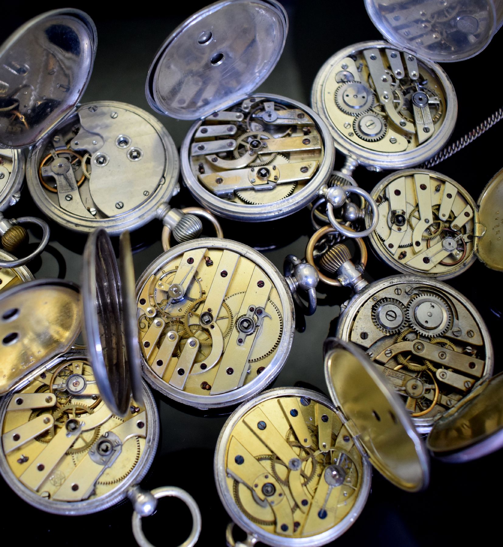 Detail n: Konvolut: 10 Taschenuhren, Schweiz um 1870 - 1890, Silber- & Metallgehäuse, Emailblätter (riss.), versch. Designs, Zylinder- & Ankerwerke, meist ...