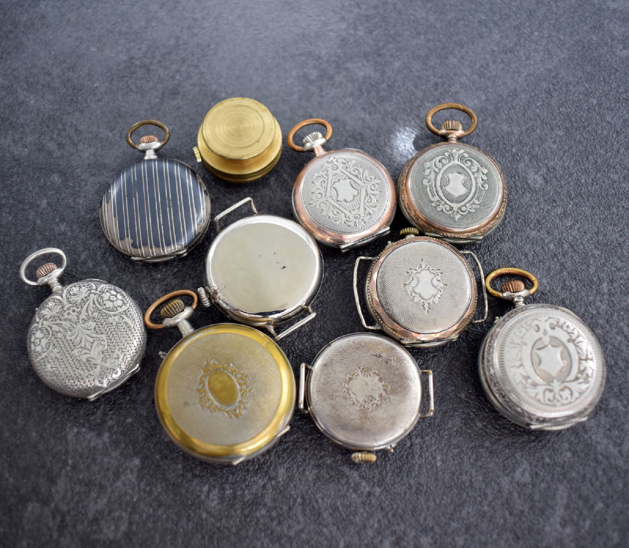 Detail c: Konvolut: 10 Taschen- & Armbanduhren, Schweiz/Deutschland um 1890 - 1970, Silber & Metallgehäuse, Damenausführung, Metall- & Emailzifferblätter ...