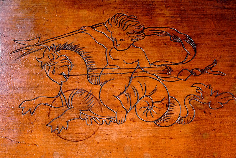 Detail a: 4 Brettstühle, süddeutsch, Karlsruher Gegend, um 1900, Nußbaum/Buche massiv, Beine gedrechselt, Sitz in sich doppelt geschweift, Lehnen ...