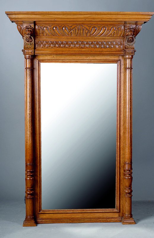 Spiegel, Holland/Belgien, um 1880/90, Eiche massiv, 3/4 Säulen in sich 10-fach gegliedert,facett. Spiegelglas, Zierleiste 3-fach getreppt, Zahnfries ...