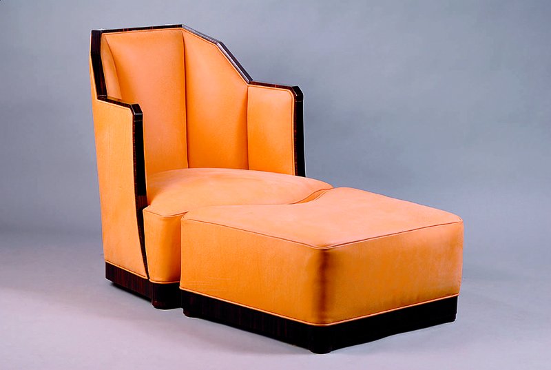 Armlehnsessel u. Hocker, Art-Deco, um 1925/ 30, Palisanderfurnier, Rücken 5-fach facett., Lederbezüge v.hoher Qualität, diese paspeliert wohl ...