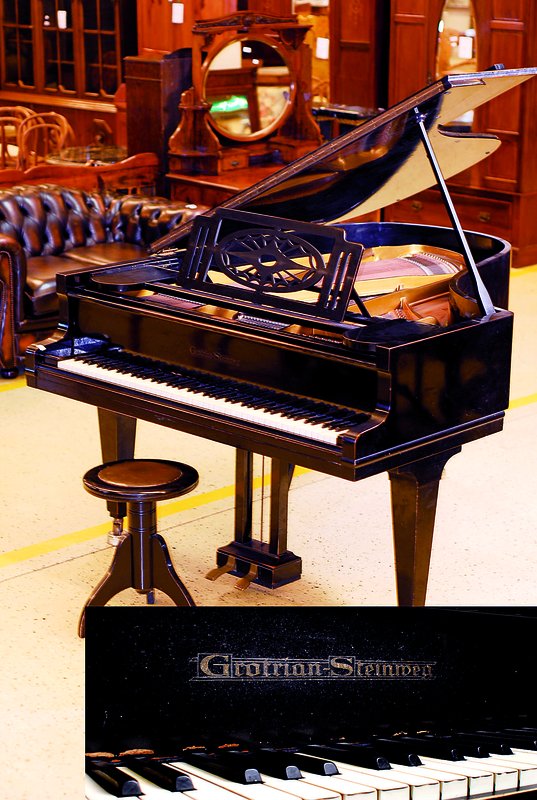 Stutzflügel, Grotrian Steinweg, um 1920/30, Nr. 58690, 185, Resonanzboden intakt, Stimmung zu empfehlen, schwarze Lackierung, alt belassen, ...