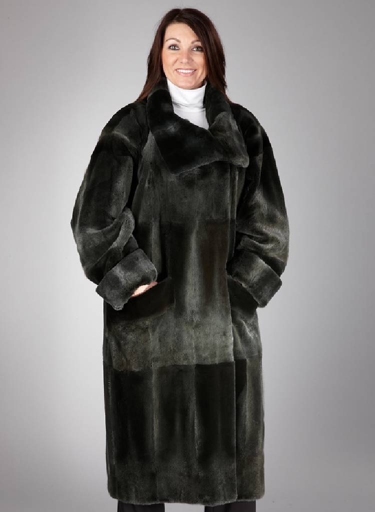 Wendemantel mit geschorenem grünen Nerz bzw. blauer Stoff, Gr.ca. 46/48, grün gefärbte Felle längs verarbeitet, 2 aufgesetzte Taschen, Ärmel ...