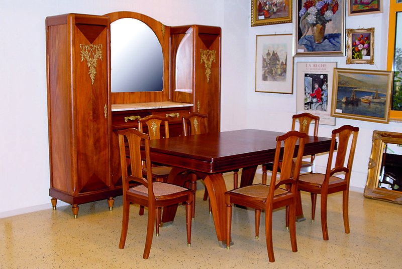 Detail d: Esszimmer best. aus: Anrichte, Tisch und 6 Stühle, Frankreich, 20/30er Jahre, Anrichte Mahagoni, Oberteil verspiegelt, Tisch u. Stühle Palisander, ...