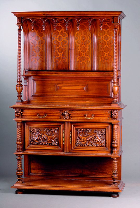 Aufsatzbuffet, Frankreich, um 1870/80, Gegend Dijon, Nußbaum massiv, reiche Schnitzereien, Inlets aus dem Vollholz, Marmorplatte, balusterförmige ...