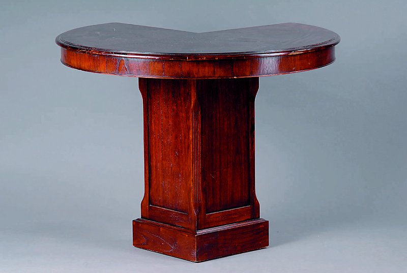 Eckmöbel, n.ital.Vorbild.v.1900, für Vierkantsäule konzipiert, WH/ Palisanderfurnier, Oberfläche teils besch., Vierkantschaft, gerieft, ...