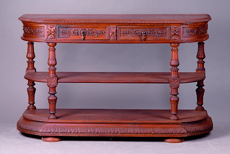 Konsole, Frankreich, um 1900/20, Eiche, 2 Schubladen, 2 Ablegefächer, o.Schlüssel, reich geschnitzt, abstrakt floral, stark schwundrissig, ...