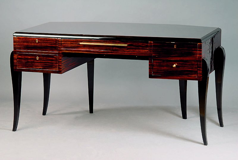 Schreibtisch, deutsch, um 1935/40, Art-Deco,Makassar, teils geschwärzt, Beine geschweift, 4 Schubladen, 6-eckig, sehr elegant, Gebr.-Sp., 1 Schloß ...