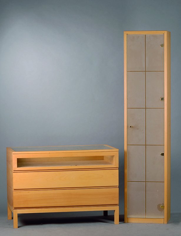Konvolut moderne Möbel, wohl Grünbeck, um 1965/70, Buche massiv, best. aus 2 Kommoden, 2Schränkchen, 1 Halbtisch, 1 Stuhl, eine Kommode ...