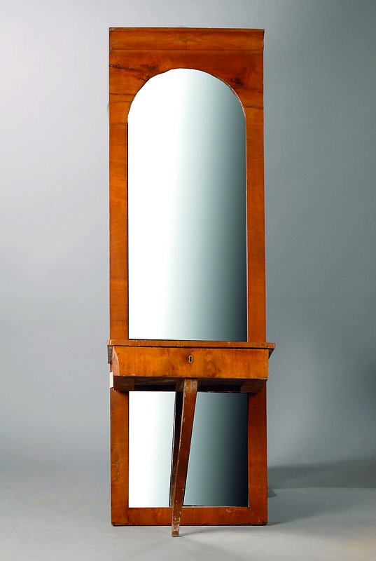 Spiegel m. Konsole, deutsch, um 1820, Kirschbaum, Kopf getreppt, alte Verglasung, Furnierschäden, schwundrissig, alt belassen, Restauration empf., ...