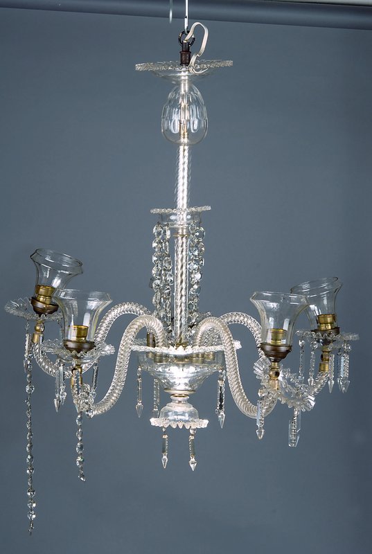 Deckenlüster, Murnano, um 1910/20, mundgeblasenes Glas, fünf gedrehte Glasarme und Mittelsäule, Prismengehänge nicht mehr komplett, eine sog. ...