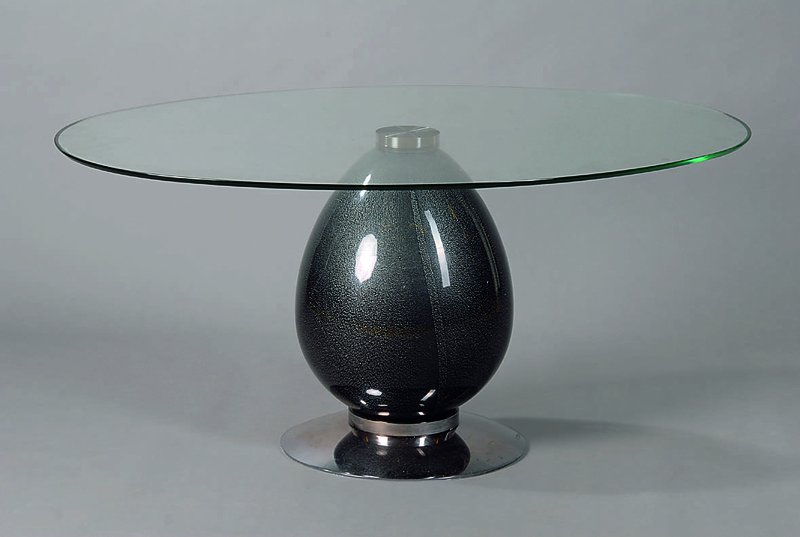 Couchtisch, Murano, 70/80er Jahre, Kristallglasfuß mit mit grauen und weißen Ein-schmelzungen, ovale Platte, elegant, ca. 52 x 110 x 78 cm