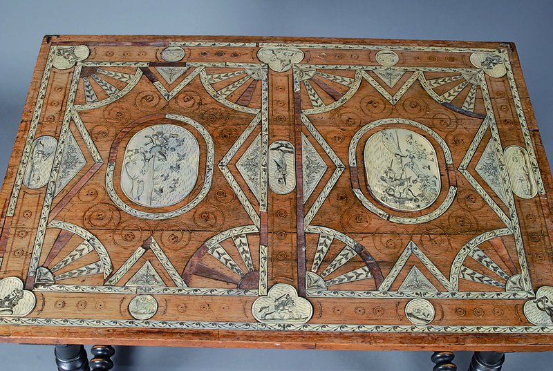 Detail a: Beistelltisch, Historismus, um 1890, mit Elfenbeineinlagen, diese teils fehlend, Beine gedrechselt, geschwärzt, Glasplatte sek., st. Gebr.-Sp., ...