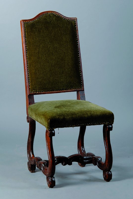 Stuhl, deutsch, um 1830, unter Verwendung alter Teile v. 1730, Nachlass Walter Frevert, Unterteil geschweift, in Voluten auslaufend, Bezug und ...