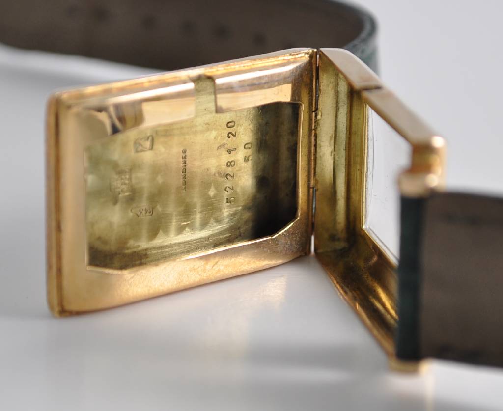 Detail a: LONGINES seltene Herrenarmbanduhr sog. Doctors-Watch (Duo-Dial), Handaufzug, Schweiz um 1934, RG 585/000, Scharnierboden, in sich gew., Zifferbl. ...