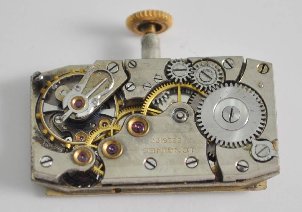 Detail b: LONGINES seltene Herrenarmbanduhr sog. Doctors-Watch (Duo-Dial), Handaufzug, Schweiz um 1934, RG 585/000, Scharnierboden, in sich gew., Zifferbl. ...