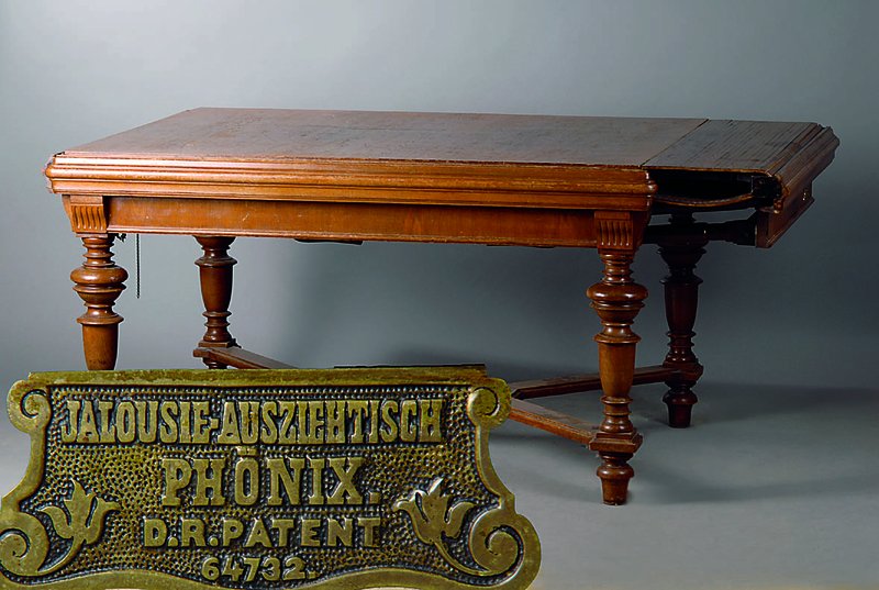 Jalousie-Ausziehtisch, Phönix, D.R. Patent, 64732, Eiche, Beine reich gedrechselt, Ausziehmechanismus intakt, aber Überholung empf., Platte m. st. ...