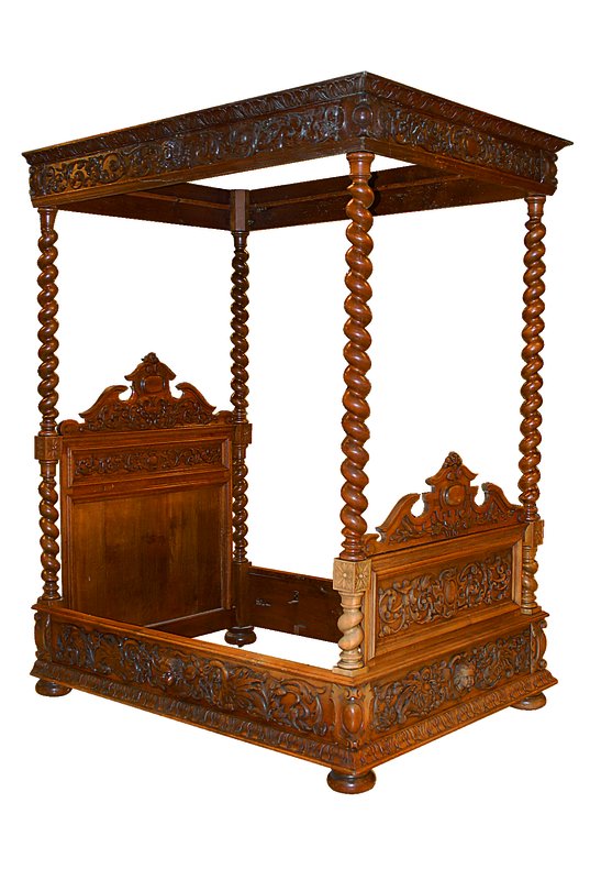 Bett, Flandern, um 1900, Eiche massiv, auf Rahmen gearb., nach Renaissancevorbild, reich geschnitzt und gedrechselt, aufges. Schnitzereien in Form v. ...