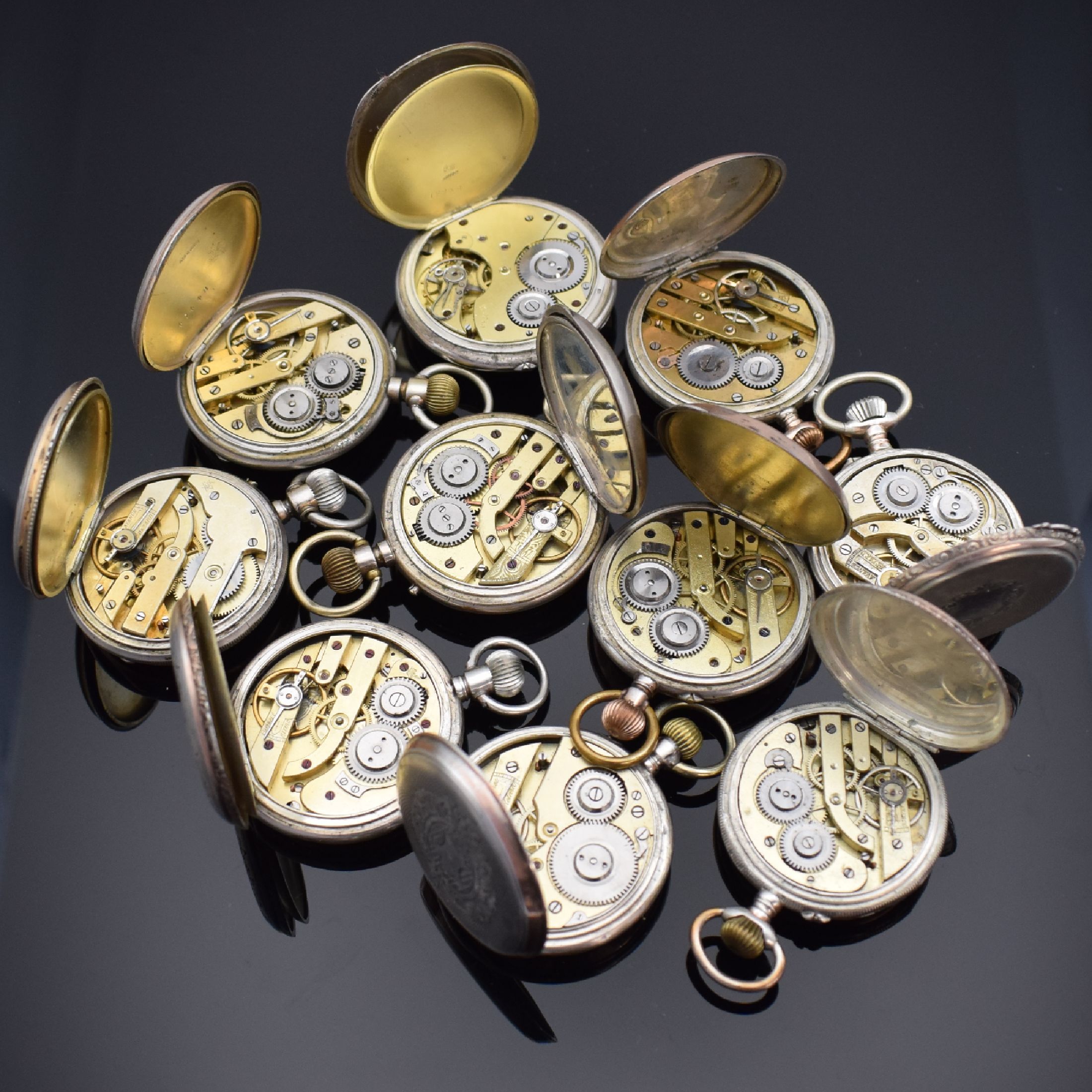 Detail b: Konvolut: 10 Taschenuhren, schweiz. Prod., um 1870-1900, alle Silbergeh., 1x System Glashütte (Krone & Welle fehl.,) m. Nr. 12260, 3/4 Platine, ...