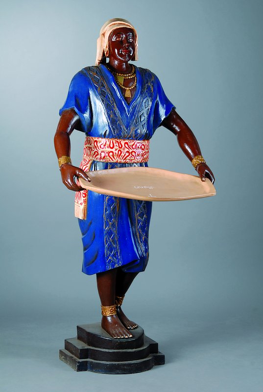 Stummer Diener, Orientalin mit Tablett, ca. 30 Jahre alt, Hartholz bemalt, st. Gebr.-Sp., Alterssch., H.155 cm