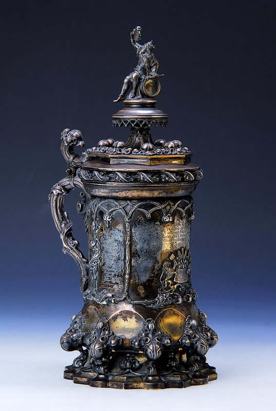 Prunkvoller Krug, Berlin, Umkreis Friedländer, dat. 1884, 800er Silber geprüft, Einzelanfertigung für den Verein Berliner Braumeister, Spruch: ...