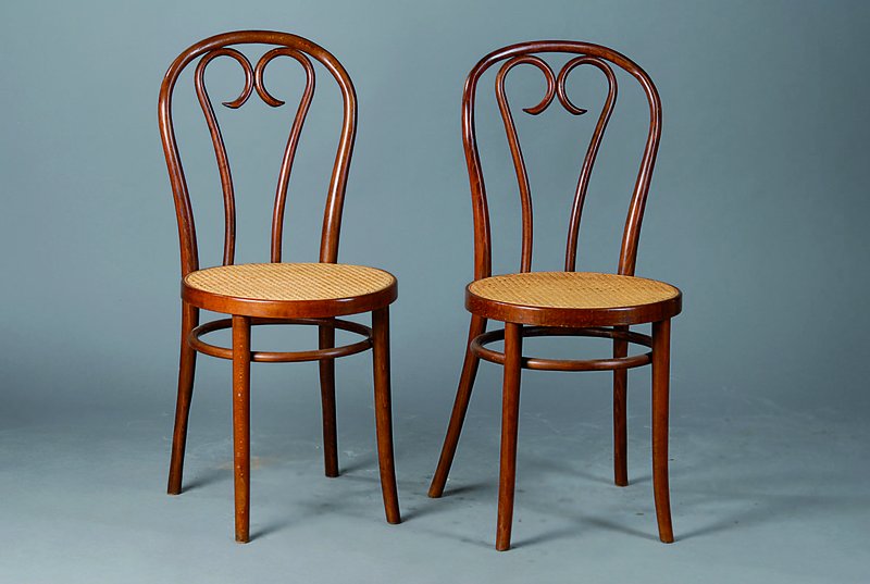 6 Stühle, im Thonetstil, Buche, Sitzfläche m. Geflecht, st. Gebr.-Sp., ca. 90x40x40x cm, Sh. 47 cm
