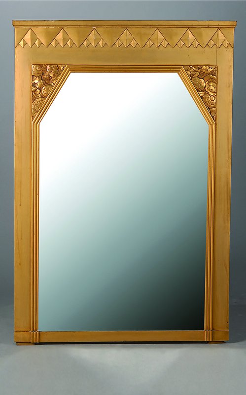Spiegel, Frankreich, um 1925, Art-Deko, Rahmen goldfarben gefasst, Flachschnitzerei abstrakt floral, Gebr.-Sp., ca. 126x85 cm