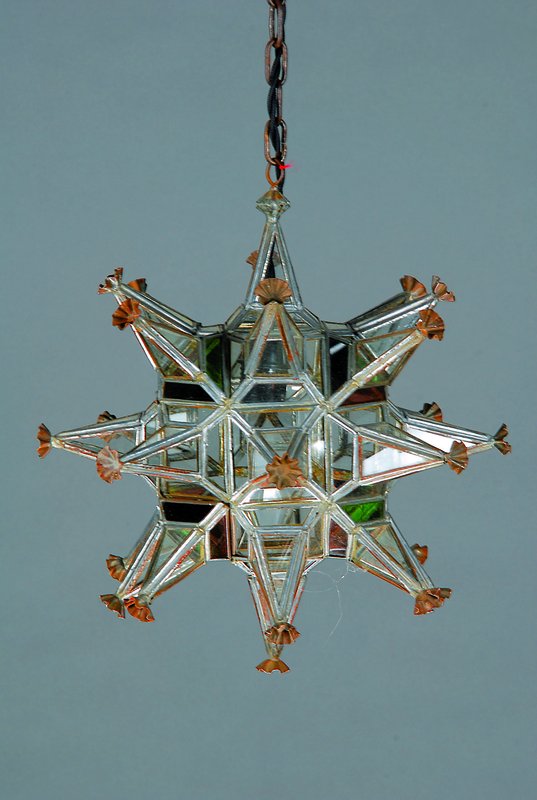 Deckenlampe, Orient, um 1900, in Form eines Morgensterns, z.T. mit bunten Glaseinsätzen, eine Seite zu Öffnen, eine Brennstelle, später ...