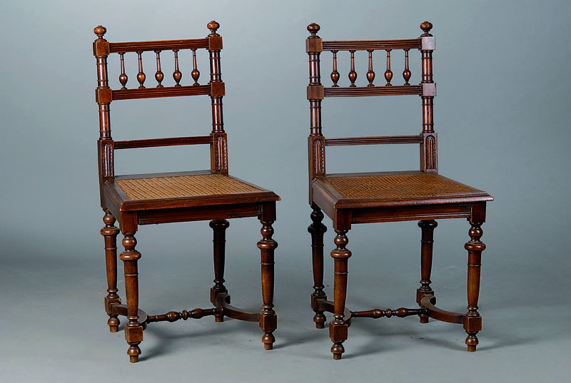 6 Stühle, Gründerzeit, um 1880/90, Eiche, Sitzfläche m. Korbgeflecht, reich gedrechselt,reiche Balustraden, st. Gebr.-Sp., ca. 87x46x41 cm, Sh. 45 ...