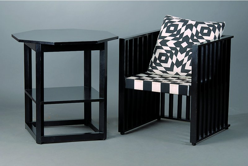 Sitzgruppe, nach 1950, Hoffmann made by Wittmann, Nachbau "Purkersdorfer Sessel", Eiche, schwarz gefasst, best. aus Tisch und 2 Sesseln, ...