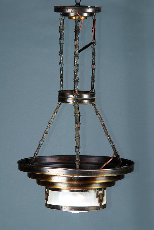 Deckenlampe, deutsch, um 1910, Metall bronzefarben patiniert, optisch geblasener und mattierter Glaseinsatz, eine Brennstelle, Elektr. nicht ...
