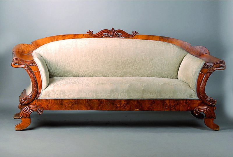 Sofa, deutsch, um 1825/30, Nußbaumfurnier, reich geschnitzt in Form v. Delphinen, Volutenschnitzerei, Furniersch., Polsterung und Bezug alt ...