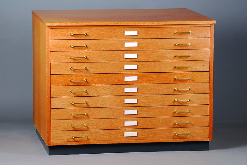 Schubladenschrank, deutsch, 50er Jahre, nach dem Vorbild v. 1900, Eiche, st. Gebr.-Sp., 10 Schubladen, ca. 83x105x79 cm