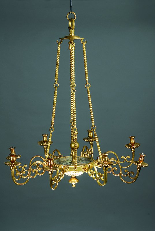 Deckenlampe, wohl deutsch, um 1790/1800, Messing, mit einhängbaren Armen, 8 Brennstellen, nicht elektrifiziert, für Kerzen, Gebr.-Sp., H. 88 cm, D. ...