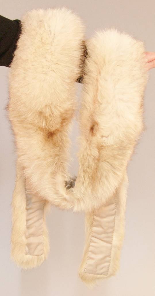 Silberfuchskragen, L. ca. 250 cm, o.Abb.