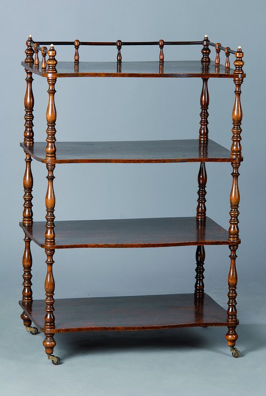 Etagere, deutsch, um 1900, Buche dunkel gebeizt, Säulen reich gedrechselt, 4 Etagen, auf Rollen, Balustradenabschluss, Gebr.-Sp., ca. 100x65x40 cm