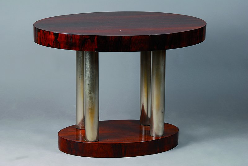 Ovaler Tisch, Art-Deco, um 1930, Palisander, 4 Beine, diese Chrom, l. Gebr.-Sp., ca. 66x90x65 cm