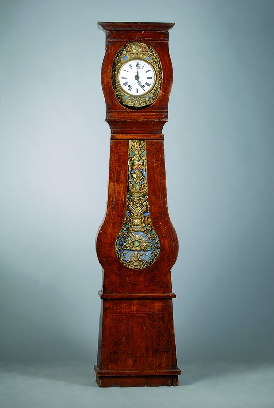 Standuhr, Frankreich um 1880, Gehäuse Weichholz, Glas von Türe fehlt, verzierte ovale Messingumrandung mit dazu gehörendem Prunkpendel, ...