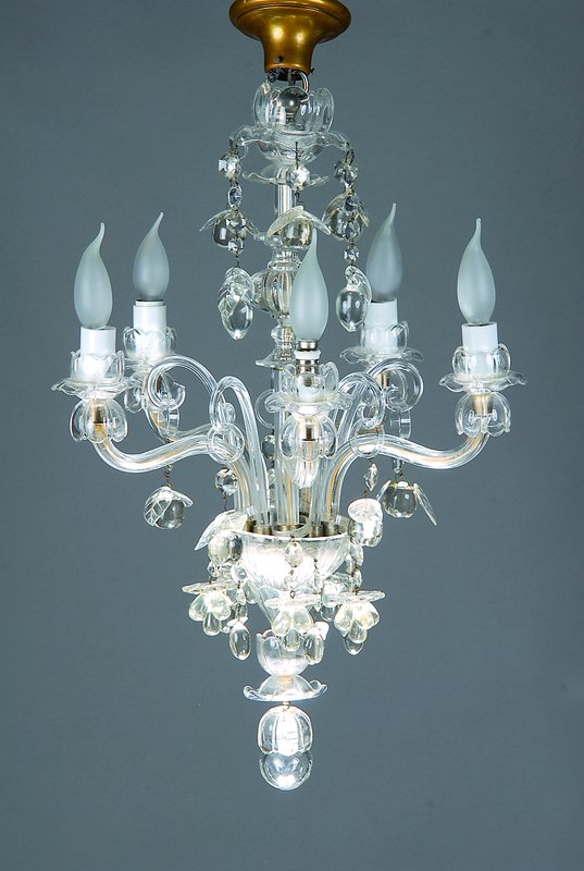 Deckenleuchter, Murano, 1960er/70er Jahre, farbloses Kristallglas, 5 Brennstellen, Abhängungen in Form von Trauben und Äpfeln, H.ca. 62cm, D. ca. ...