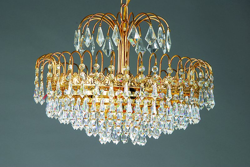 Deckenlampe, 2. Hälfte 20. Jh., Strassgehänge, fünf Brennstellen, vierfach abgehängt, Gehänge z.T. aushängbar, int., H. ca. 32 cm ohne Kette ...