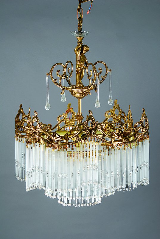 Glasstablampe in klassistischer Art der 20/30er Jahre, Spanien, Messingrondell in 3-stufiger Anordnung, 9 Brennstellen, vollständiger und ...