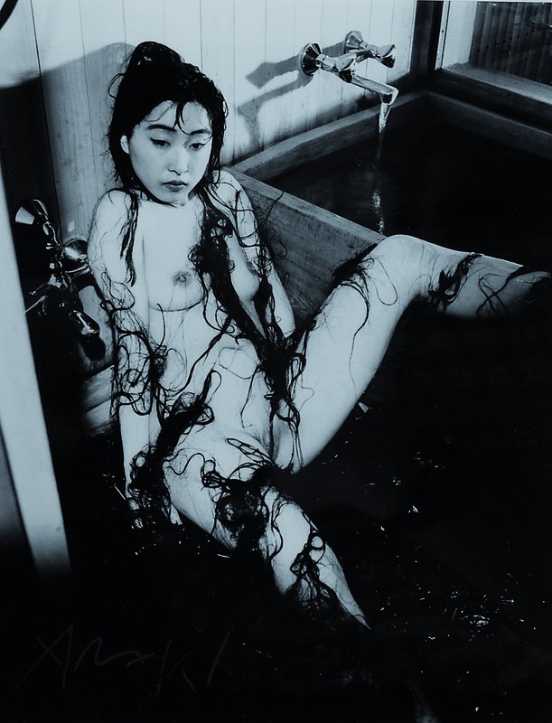 Nobuyoshi Araki, geb. 1940 Tokio, s/w Fotografie, handsigniert, ca. 24x19cm, unter Glas, Rahmen