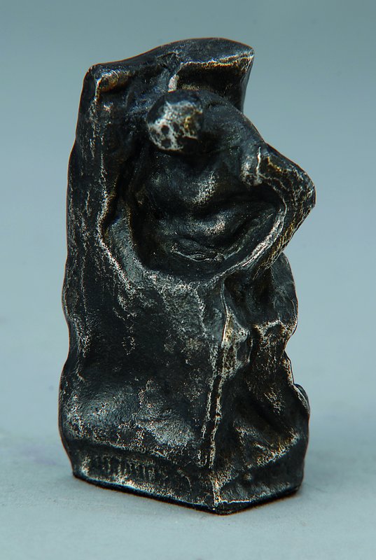 Hrdlicka, Alfred, 1928 - 2009 Wien, Skulptur, Studie zu Anthropos, (1981), Zinn versilbert, patiniert, am Sockel num. 560, seitlich am Sockel ...